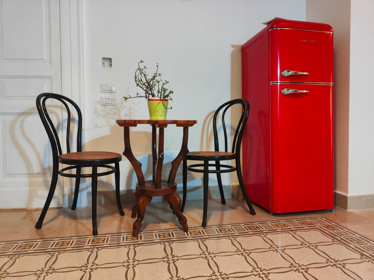 Ferienwohnung "Infrascata" Cento Metri Dal Mann Neapel Exterior foto