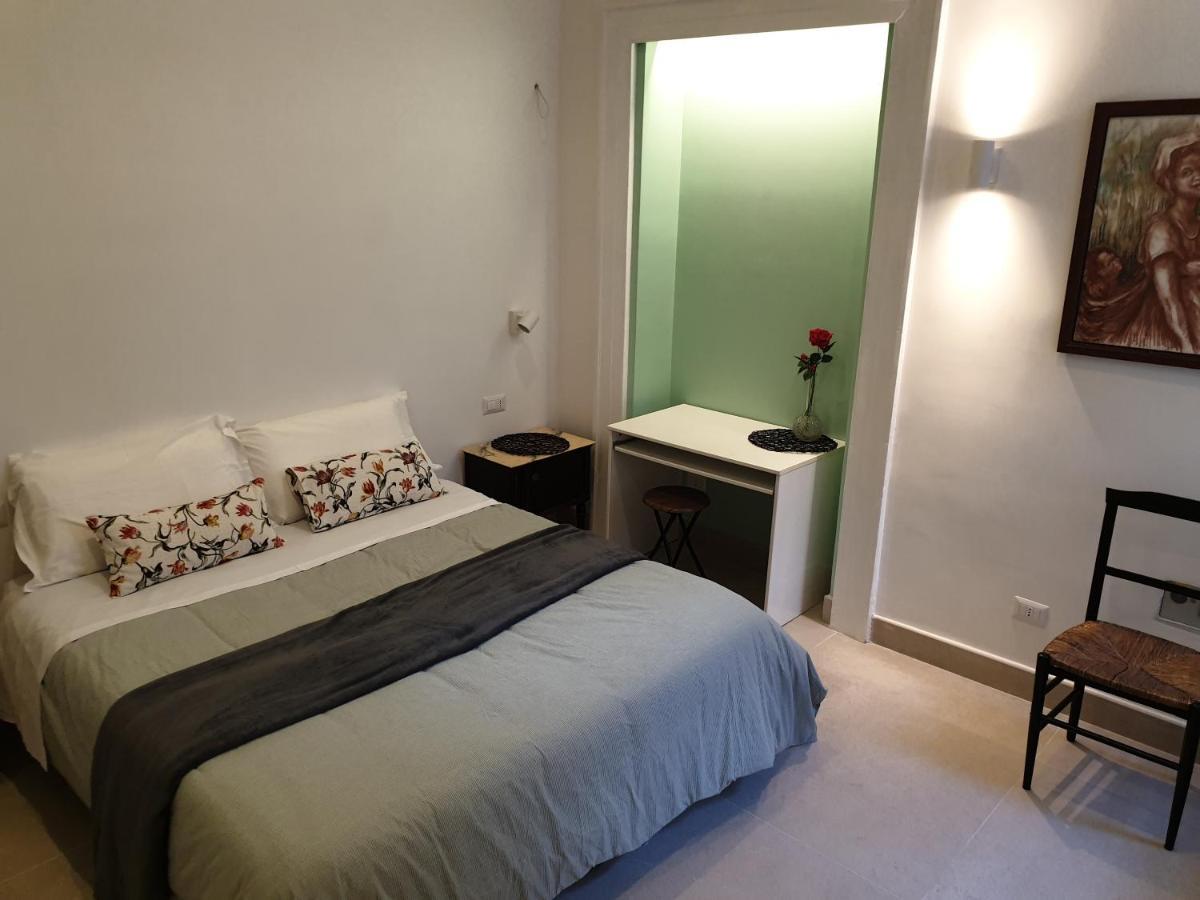 Ferienwohnung "Infrascata" Cento Metri Dal Mann Neapel Zimmer foto