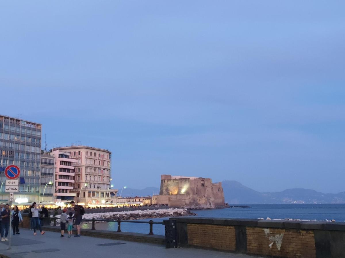 Ferienwohnung "Infrascata" Cento Metri Dal Mann Neapel Exterior foto